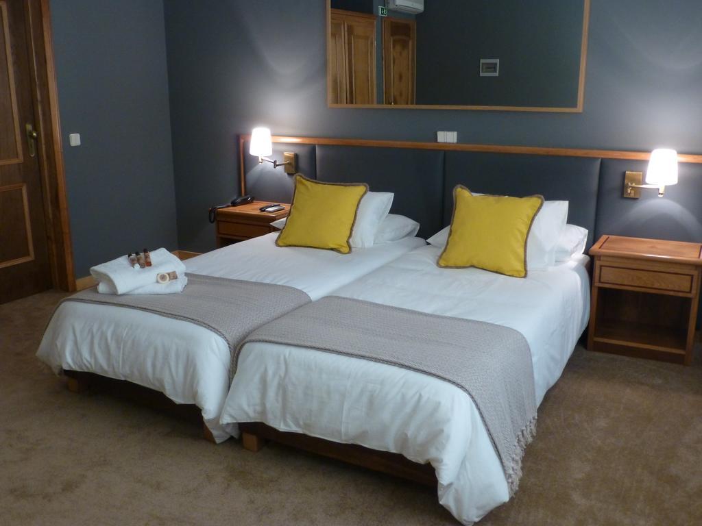 Cosy Sintra Hotel Room photo